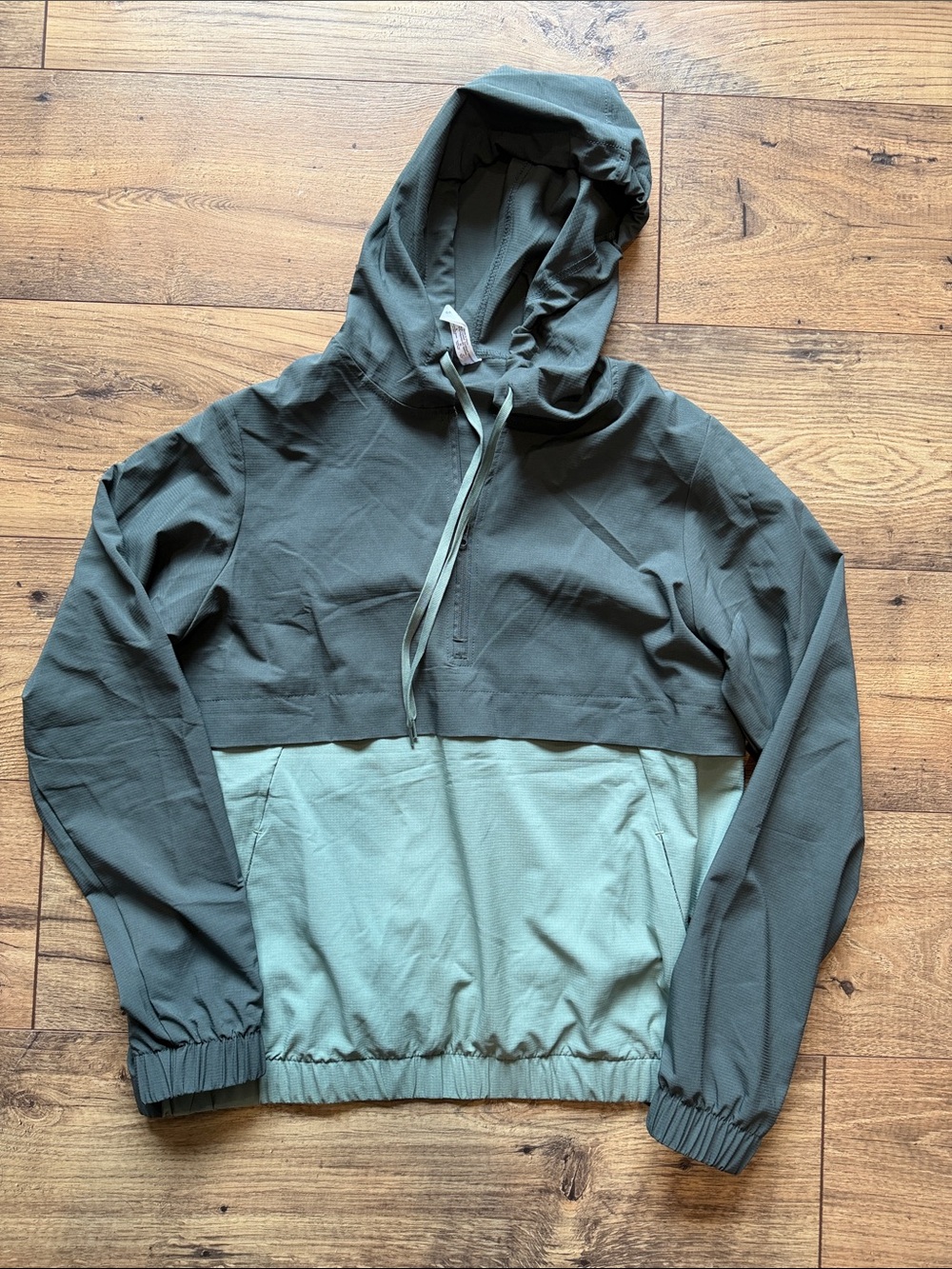 Two-Tone Hooded Pullover Jacket - Olive/Light Olive